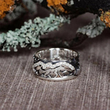 Bague loup décor celtique